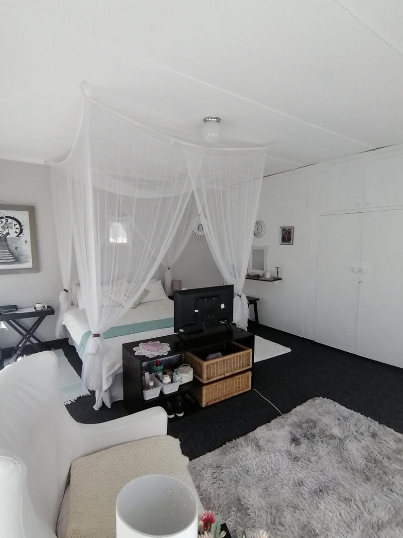 To Let 5 Bedroom Property for Rent in Generaal De Wet Free State
